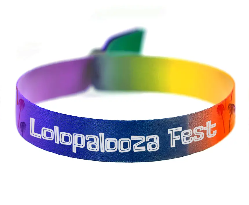 una pulsera de tela de colores con el texto lolopallooza fest
