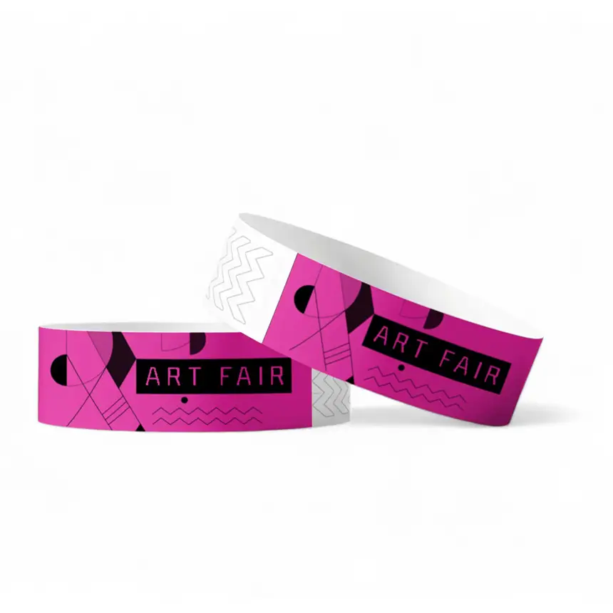 dos pulseras personalizadas de Tyvek para una feria de arte